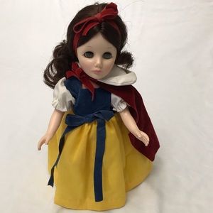 Effanbee Snow White Collectible Doll